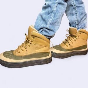 Nike acg woodside 2 youth 6.5